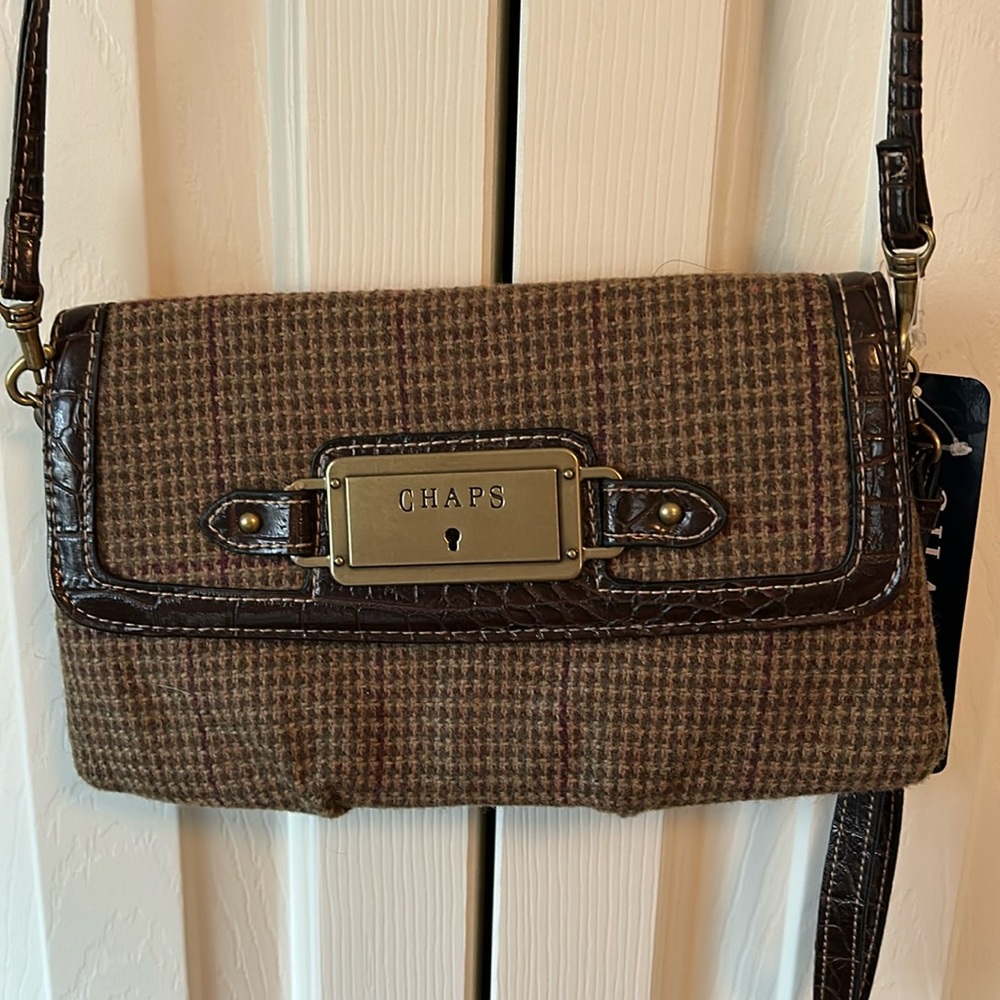 NWT Chaps Crossbody Purse Plaid Fabric Brown Faux Leather with Metal Closure.